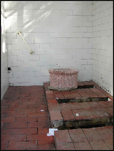20080226-toilet old in Beijing julei chao.jpg